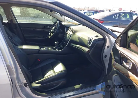 2016 Nissan Maxima 3.5 Platinum z USA, uszkodzony, nr VIN 1N4AA6AP1GC413429